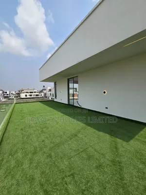 4bdrm Maisonette in Lekki for sale