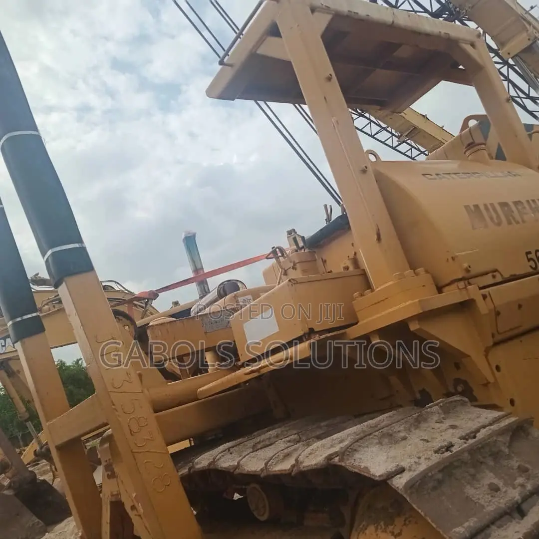 Multiple Units of Pipe Layer Buldozer