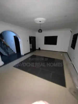 5bdrm Duplex in Ikota for rent