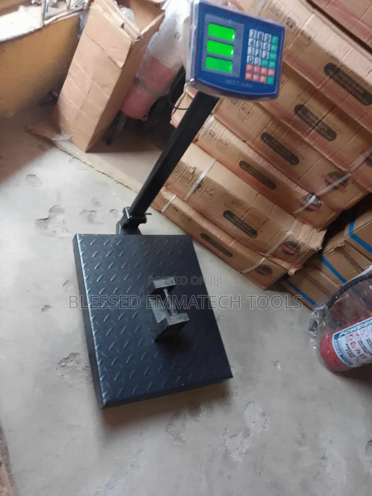 C. Man 300kg Digital Scale