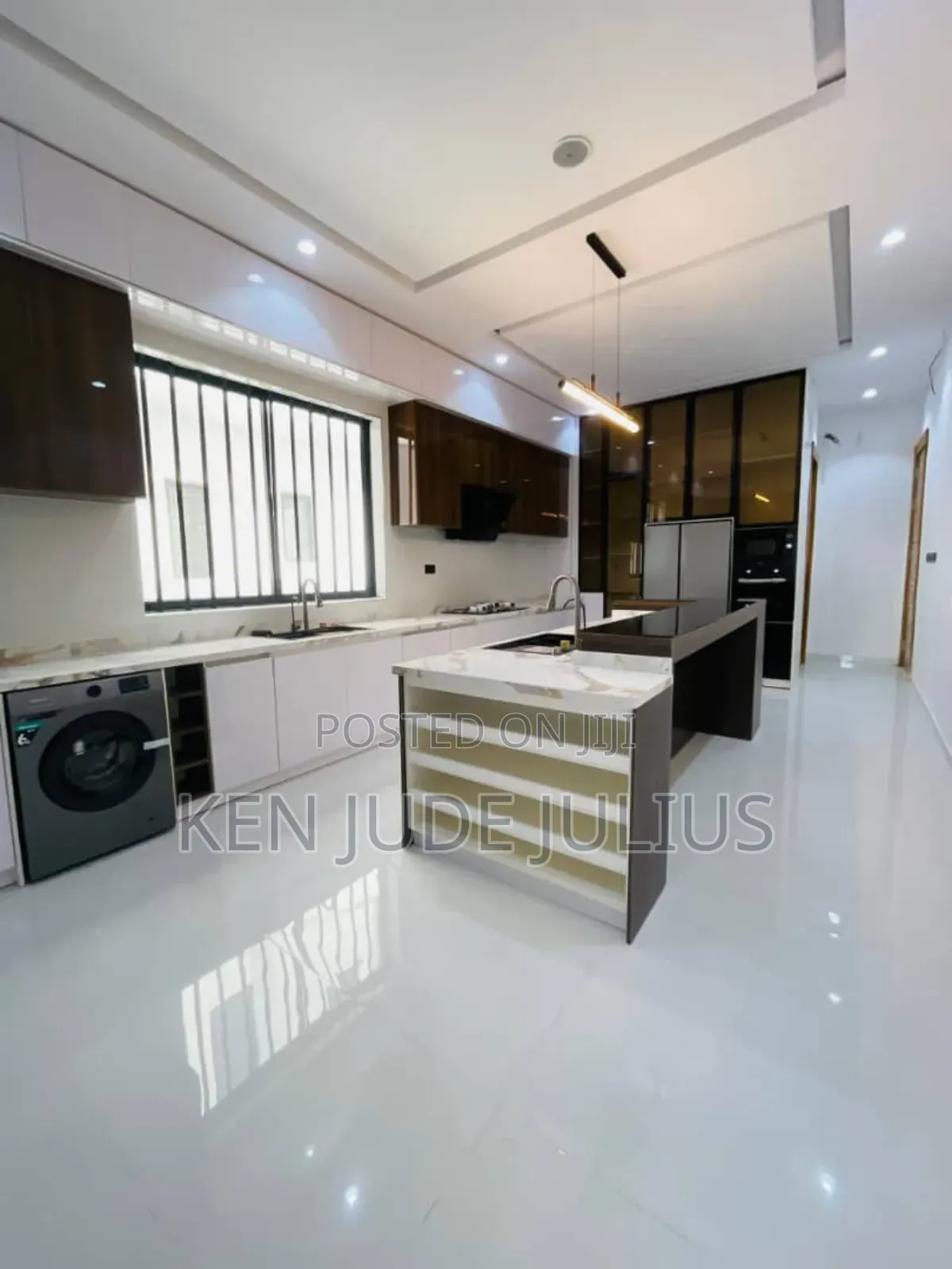 2bdrm Block of Flats in Lekki Ikate for sale