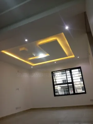 2bdrm Block of Flats in Beachwood Park, Lakowe for rent