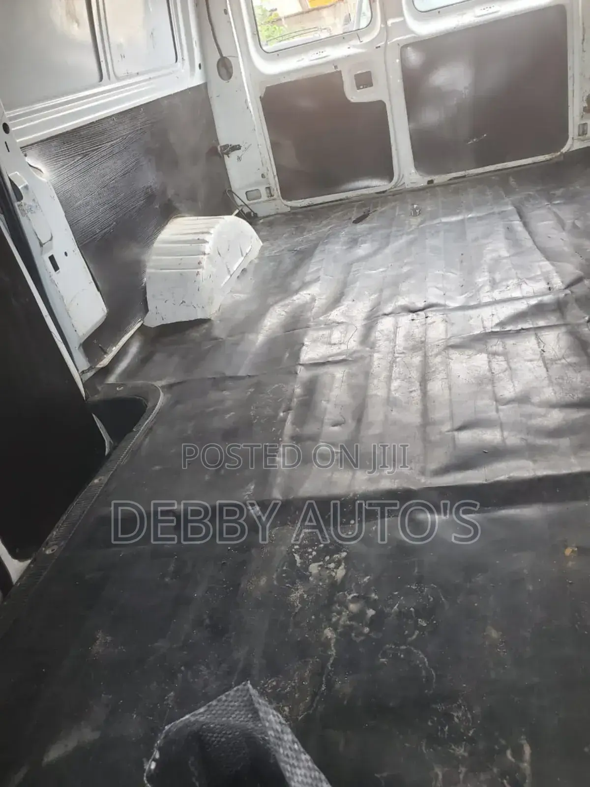Ford E250 2006 White