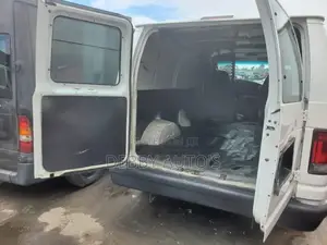 Ford E250 2006 White