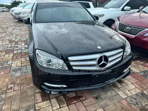 Photo - Mercedes-Benz C300 Luxury Sedan AWD (3.0L 6cyl 7A) 2008 Black