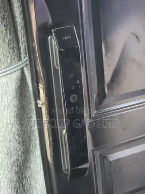 Smart Doorlock With Biometrics, Passcode, Access Card, Etc.