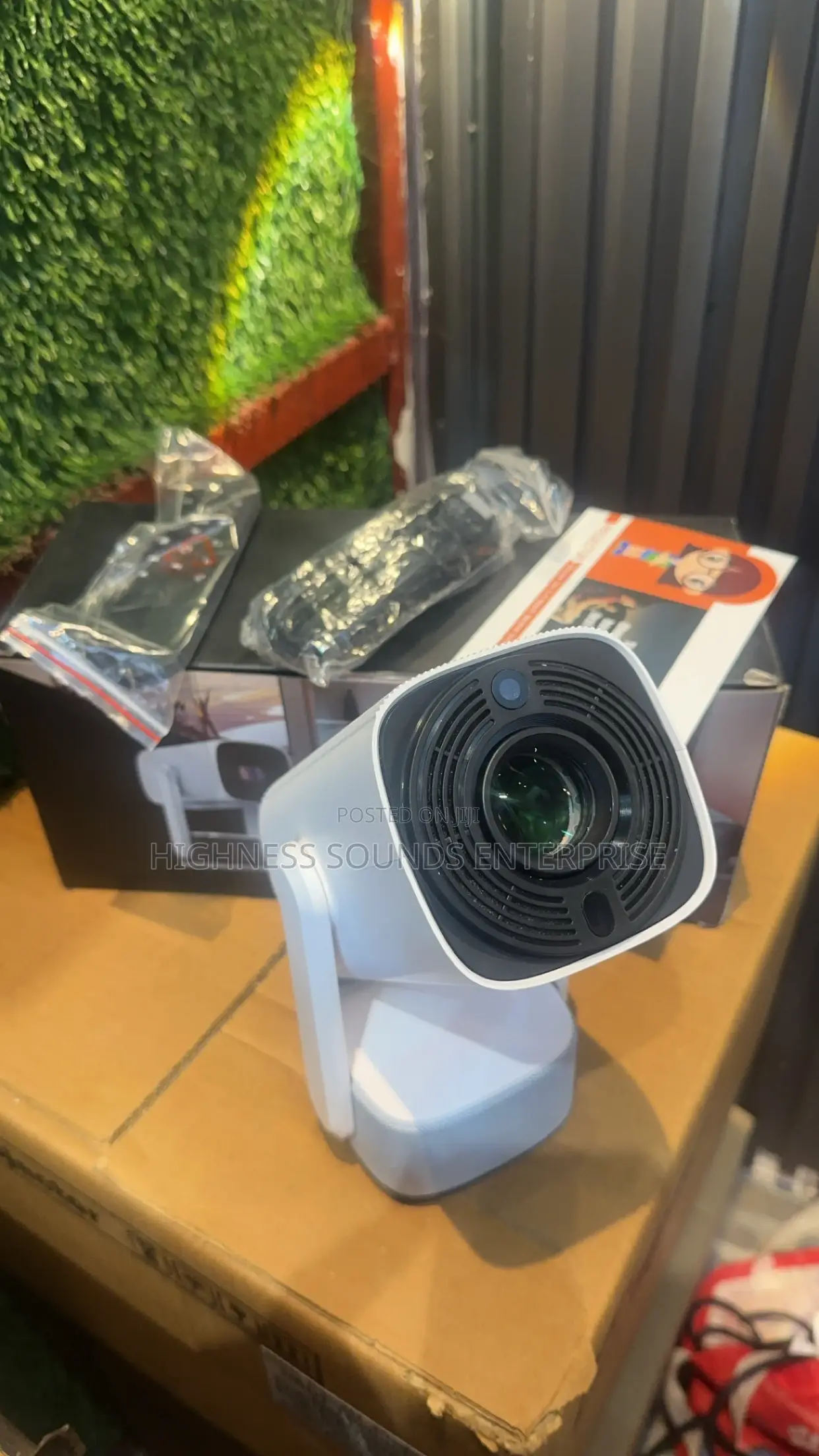 Pan-Tilt Lamp Projector