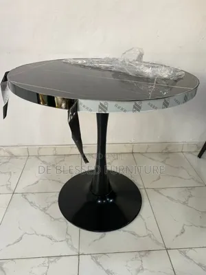 Round Table