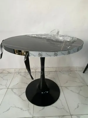 Round Table