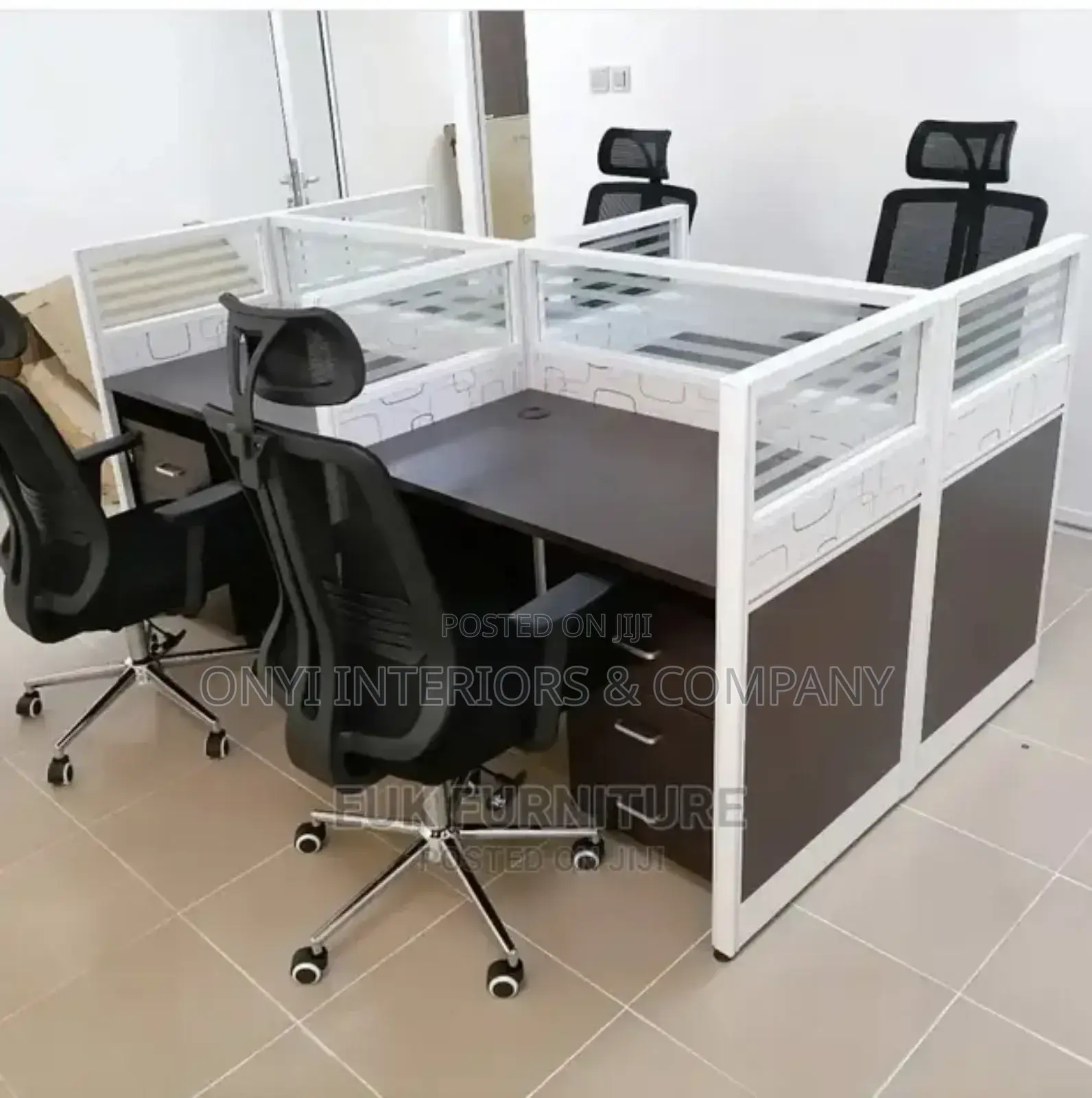 4 Space Workstation