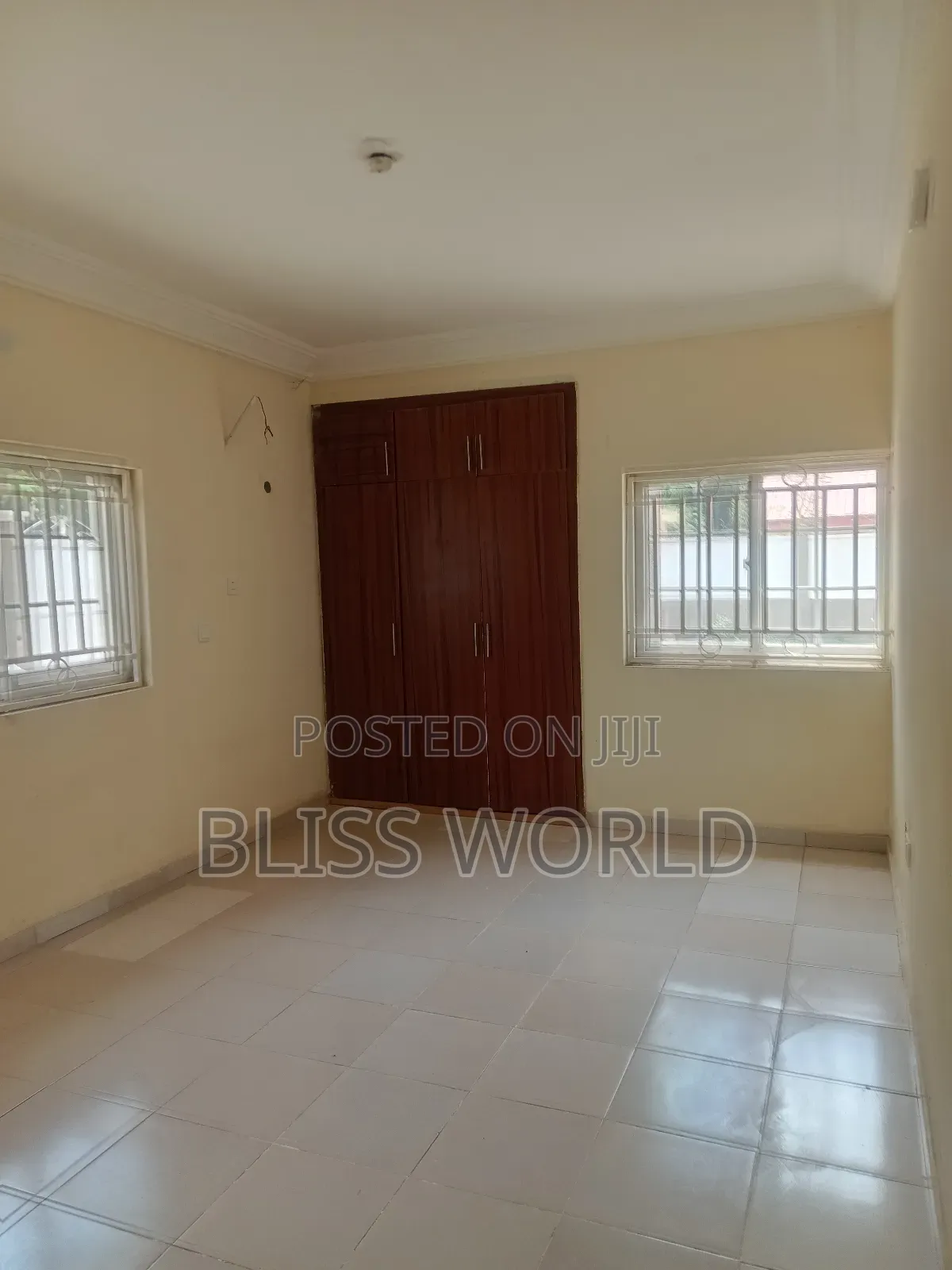 2bdrm Block of Flats in Utako for sale