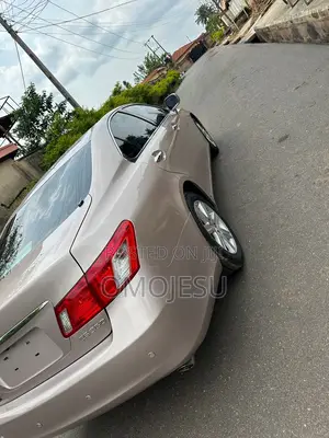 Lexus ES 350 2009 Gold