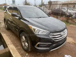 Hyundai Santa Fe SE AWD 2016 Black