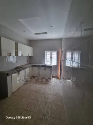 2bdrm Block of Flats in Rockville Estate, Dawaki for rent