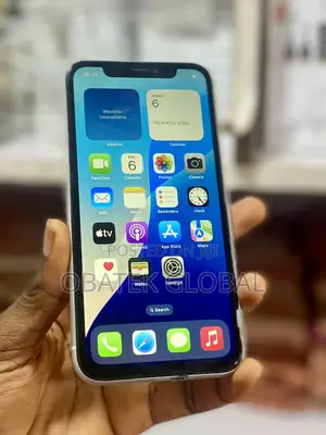 Apple iPhone XR 64 GB White