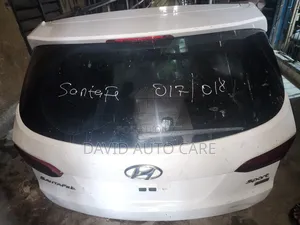 Complete Back Boot Hyundai Santafe 2017 Available