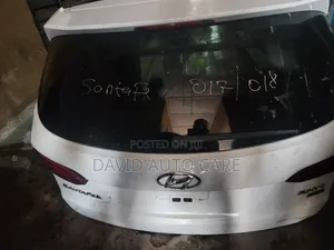Complete Back Boot Hyundai Santafe 2017 Available