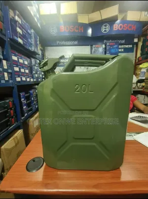 20-Liter Military Can (Green Jerryca)