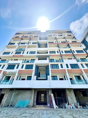 3bdrm Penthouse in Off Freedom Way, Lekki for rent