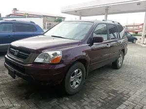 Photo - Honda Pilot 2004 Burgandy