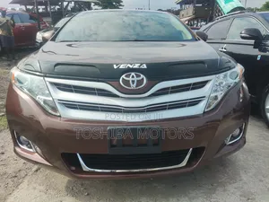 Toyota Venza V6 AWD 2011 Beige