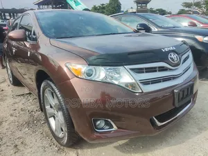 Toyota Venza V6 AWD 2011 Beige