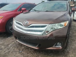 Toyota Venza V6 AWD 2010 Beige