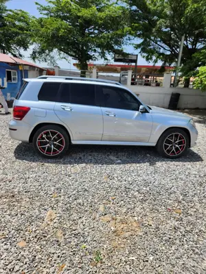 Mercedes-Benz GLK-Class Base GLK 350 4dr AWD 4MATIC (3.5L 6cyl 7A) 2015