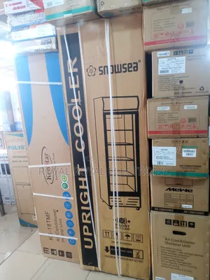 New World Class Snowsea Upright Showcase Refrigerator
