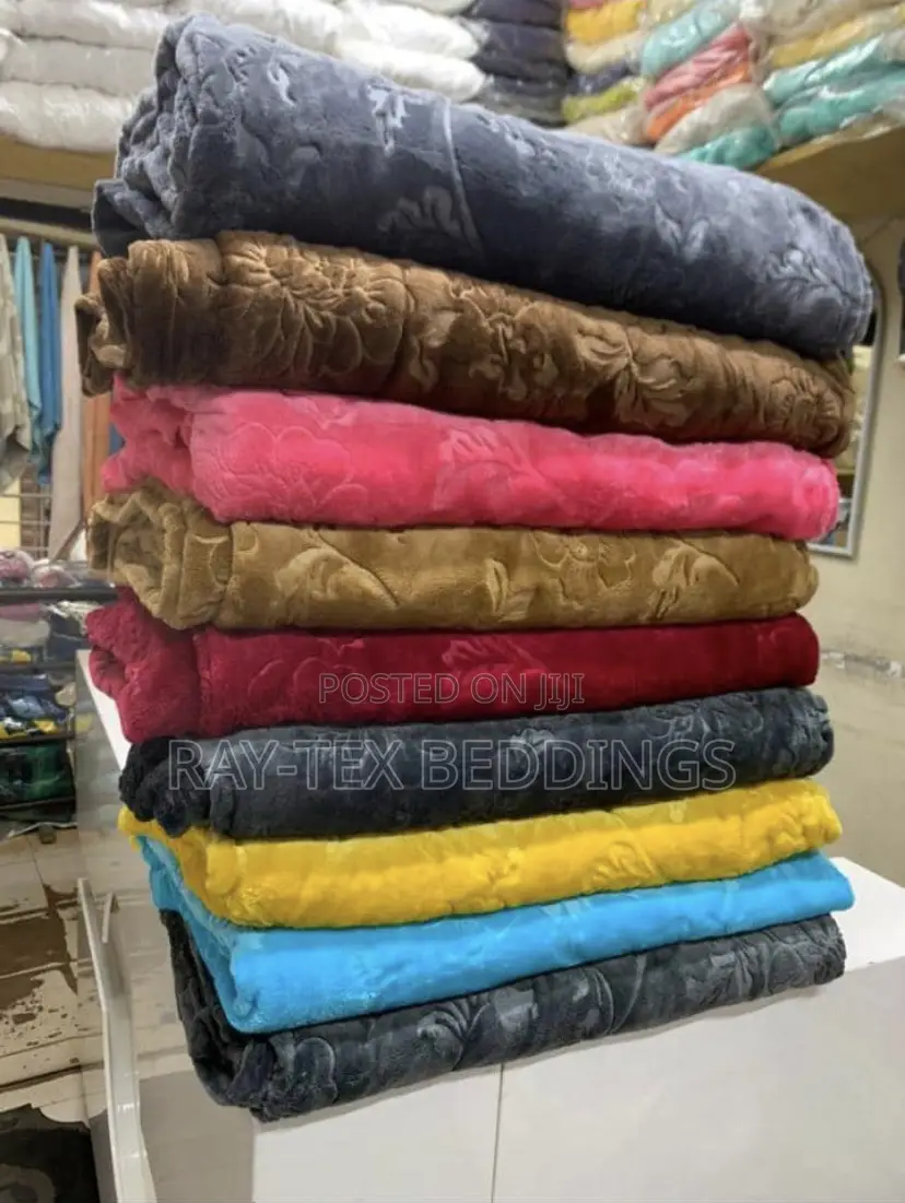Soft and Fluffy Throw Blanket (Large Size)
