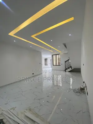 4bdrm Duplex in Lekki Phase 1 for rent