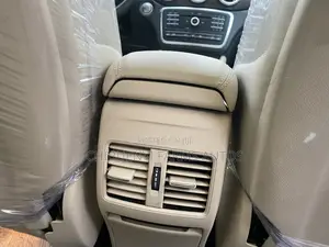Mercedes-Benz GLA 250 2016 White