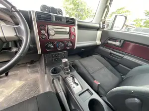 Toyota FJ Cruiser 2012 Red