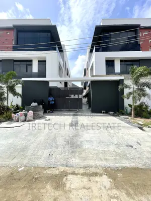 4bdrm Townhouse/Terrace in Lekki Phase 1 Lagos for sale