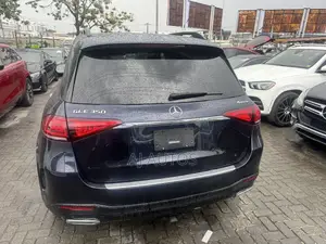 Mercedes-Benz GLE-Class 2020 Blue
