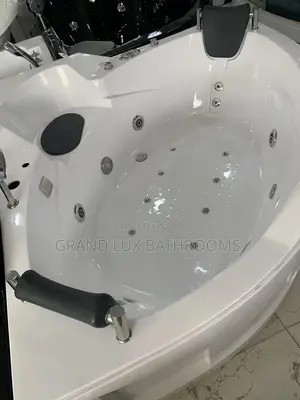 Modern Luxury Jacuzzi Tub