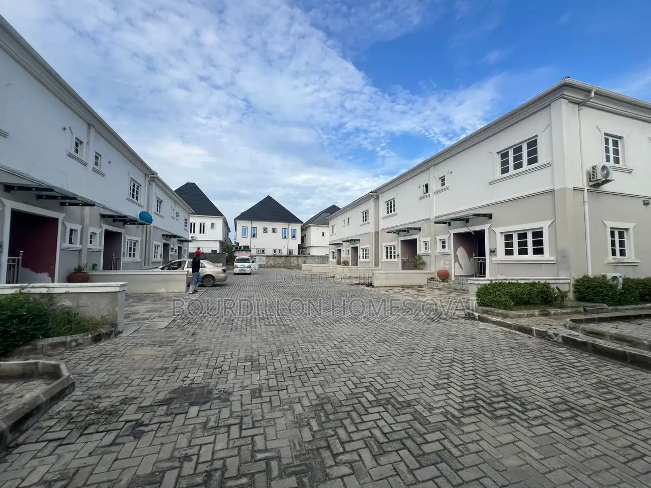 4bdrm Duplex in Lekki for rent