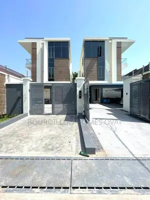 5bdrm Apartment in Lekki Phase 1 for sale