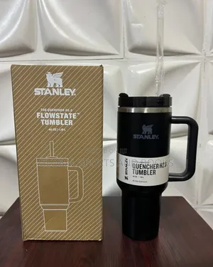 Stanley Tumbler With Handle And Straw