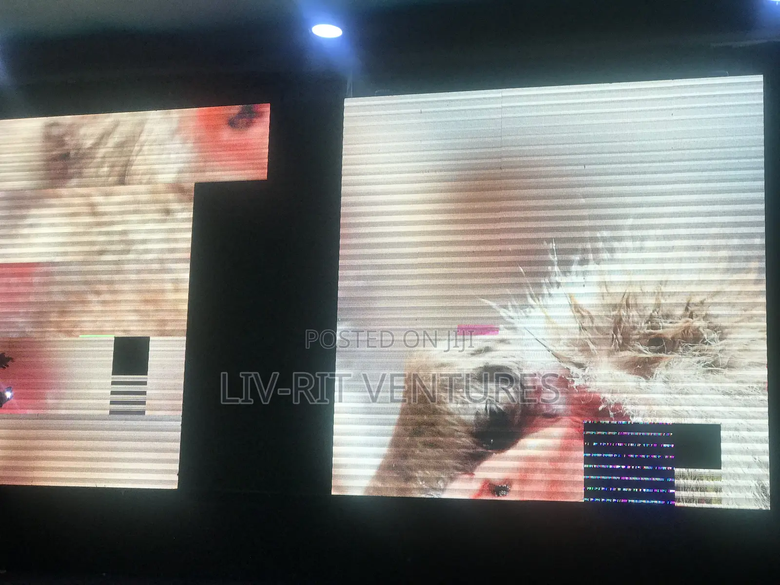 Mega Outdoor Model Tv