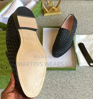 Gucci Leather Shoe Black and White Color