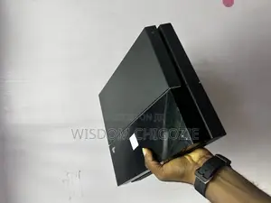 Play Station 4
