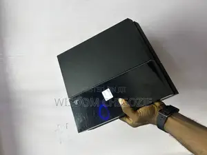 Play Station 4