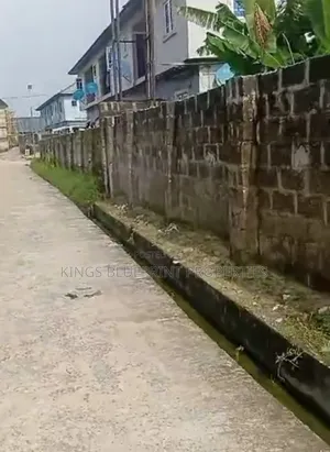 100 by 100 Fenced and Gated Estate Environment Off Pti Road