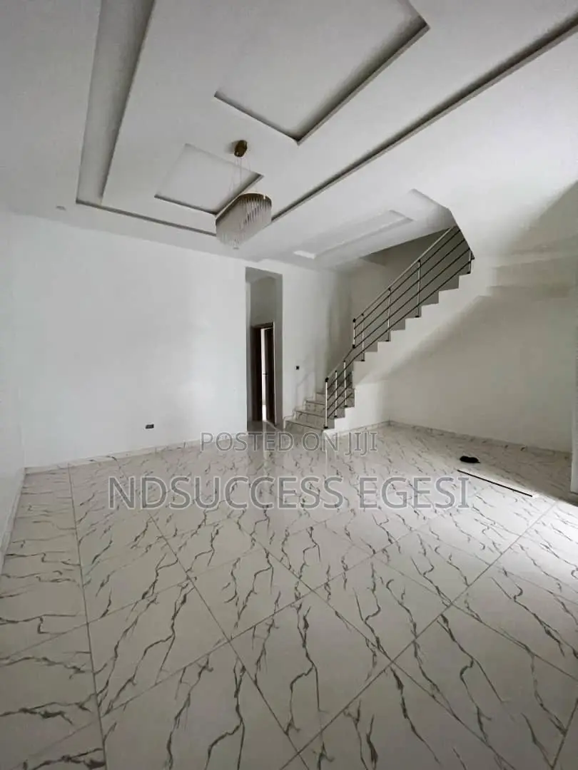 4bdrm Duplex in Ikota for rent