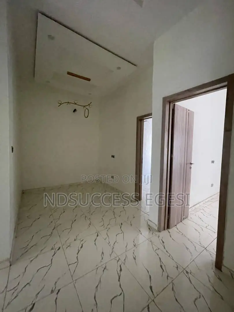 4bdrm Duplex in Ikota for rent