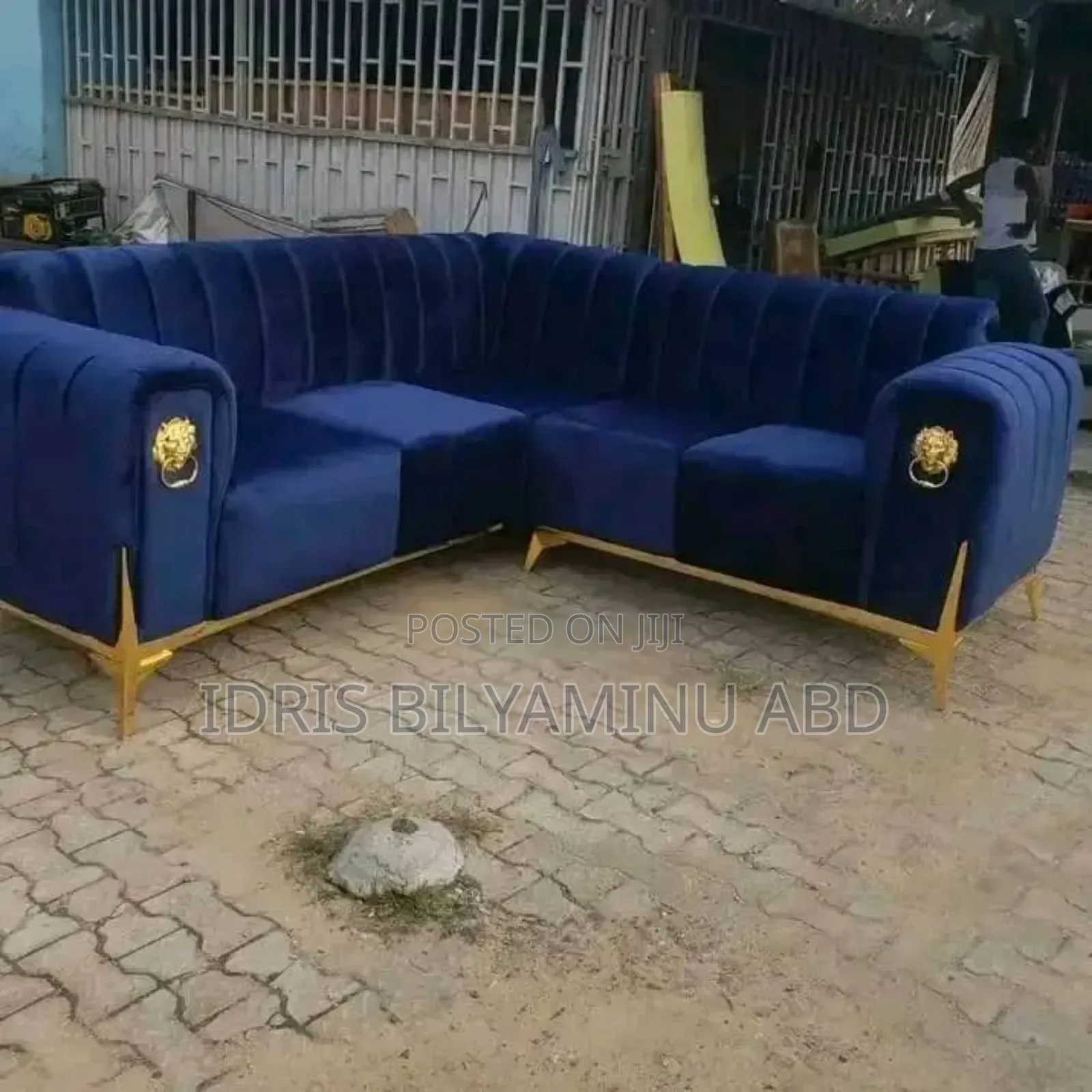 A Simple Corner Unit
