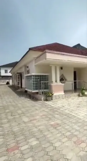4bdrm Bungalow in Sunview Estate, Sangotedo for sale