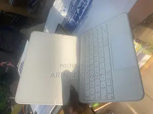 Photo - Original Magic Keyboard for iPad 10th Gen