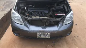 Photo - Toyota Matrix 2005 Gray